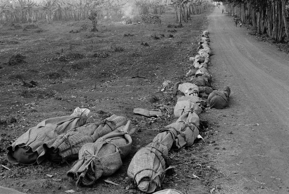 Tai sao Phap xin loi Rwanda vi cuoc diet chung nam 1994? hinh anh