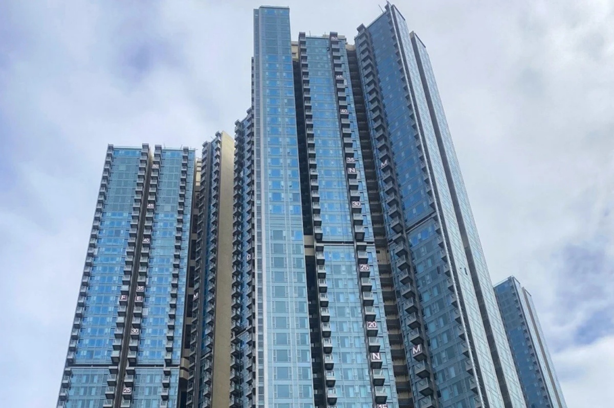 Can nha 1,4 trieu USD de khuyen khich dan Hong Kong tiem vaccine hinh anh