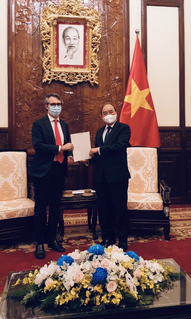 EU giup Viet Nam tiep can vaccine anh 2