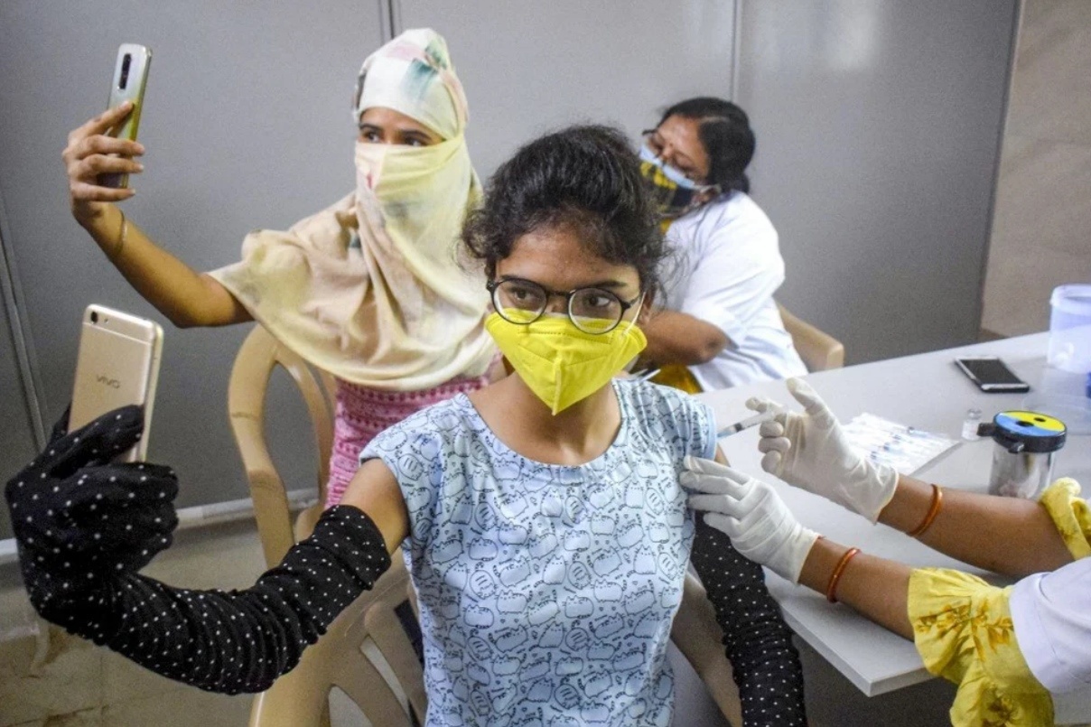 tiem chung Covid-19 anh 1