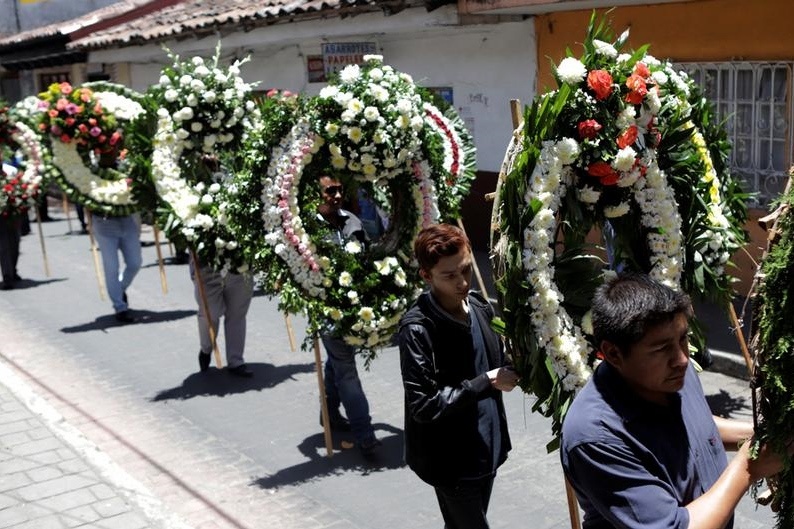 Diem bo phieu o Mexico xuat hien mot chiec dau nguoi bi cat lia hinh anh