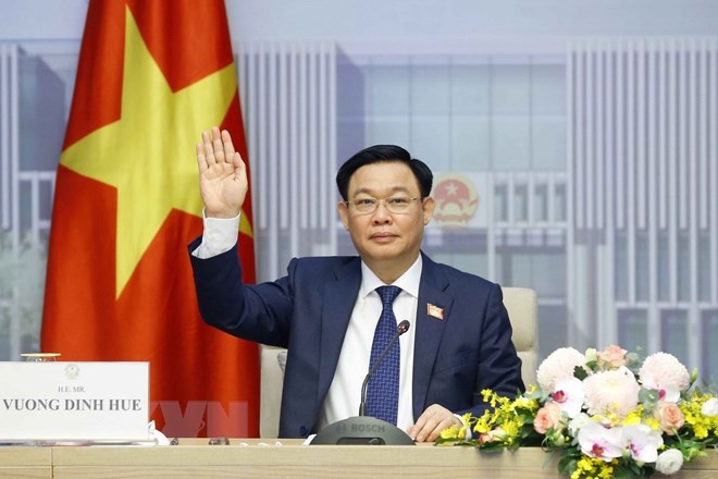 Chu tich quoc hoi anh 1