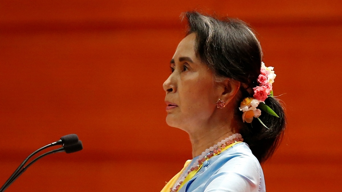 Ba Suu Kyi cam on nguoi dan chuc mung sinh nhat hinh anh