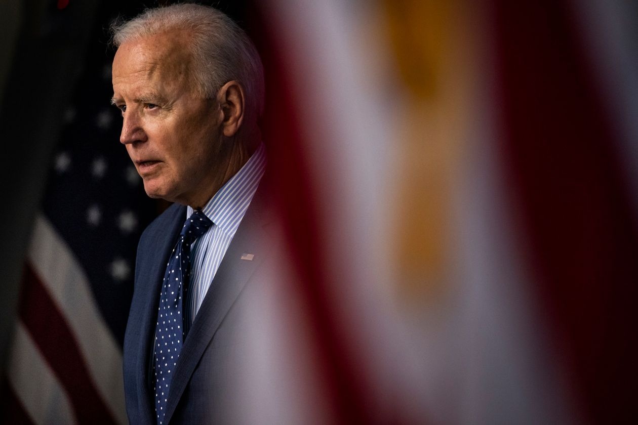 Ong Biden dat thoa thuan dot pha gan 1.000 ty USD hinh anh