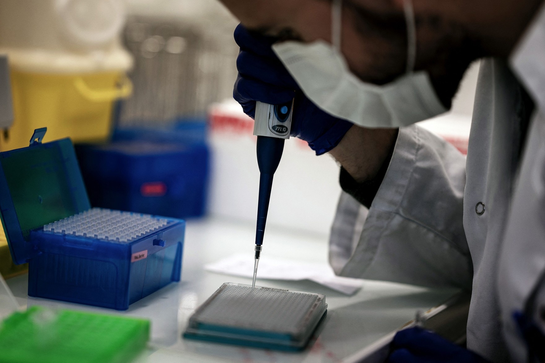 vaccine Moderna anh 1