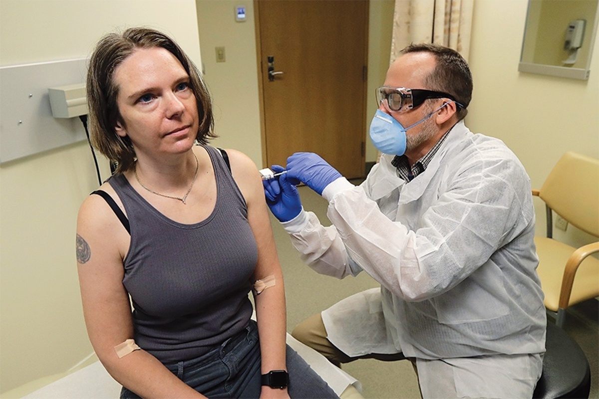 vaccine Moderna anh 2