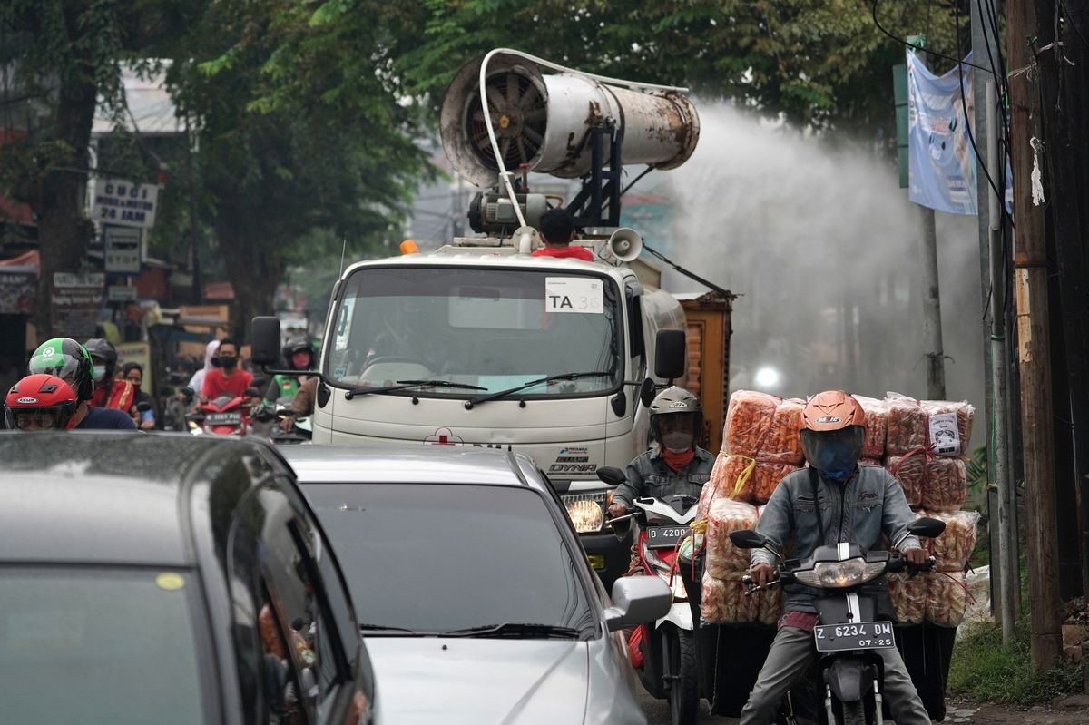 Indonesia ap lenh phong toa nghiem ngat nhat cho Bali hinh anh