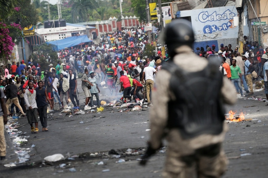 Vi sao My lanh nhat truoc yeu cau tro giup quan su tu Haiti? hinh anh