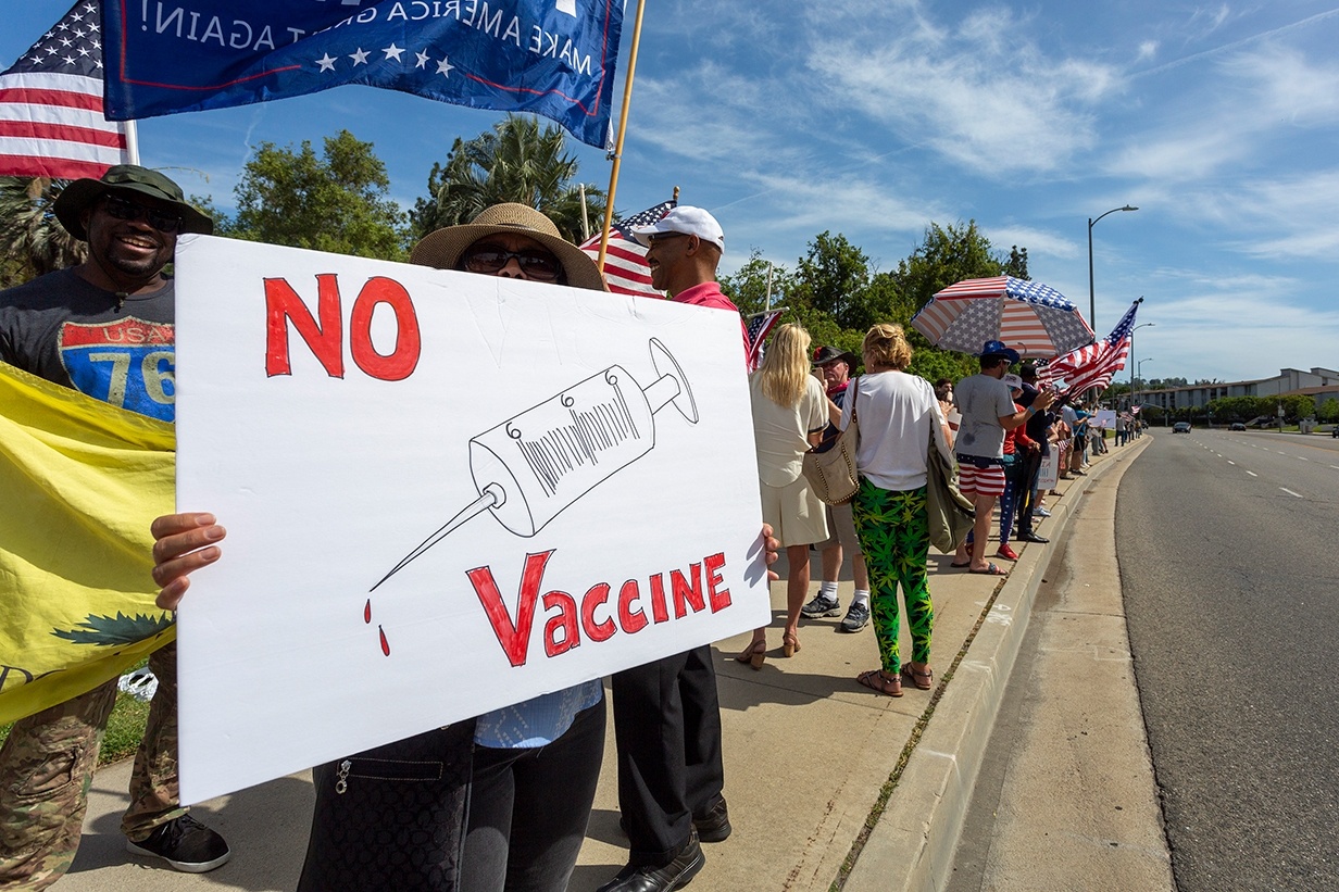 Gan nua dan so My tin vao cac thuyet am muu hinh anh