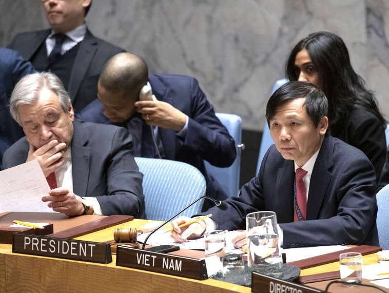 Nuoc lon ne trong Viet Nam hon sau nhiem ky Hoi dong Bao an hinh anh