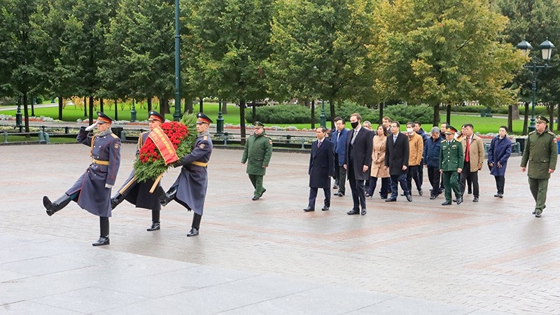 vaccine Sputnik V anh 2