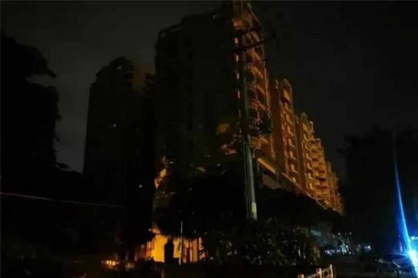 Cac tinh phia bac Trung Quoc bi cat dien do thieu than hinh anh