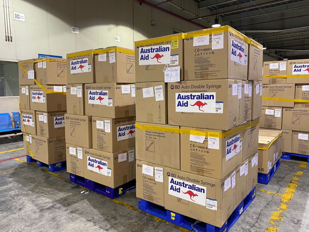 Australia tang them 800.000 lieu vaccine Covid-19 cho Viet Nam hinh anh