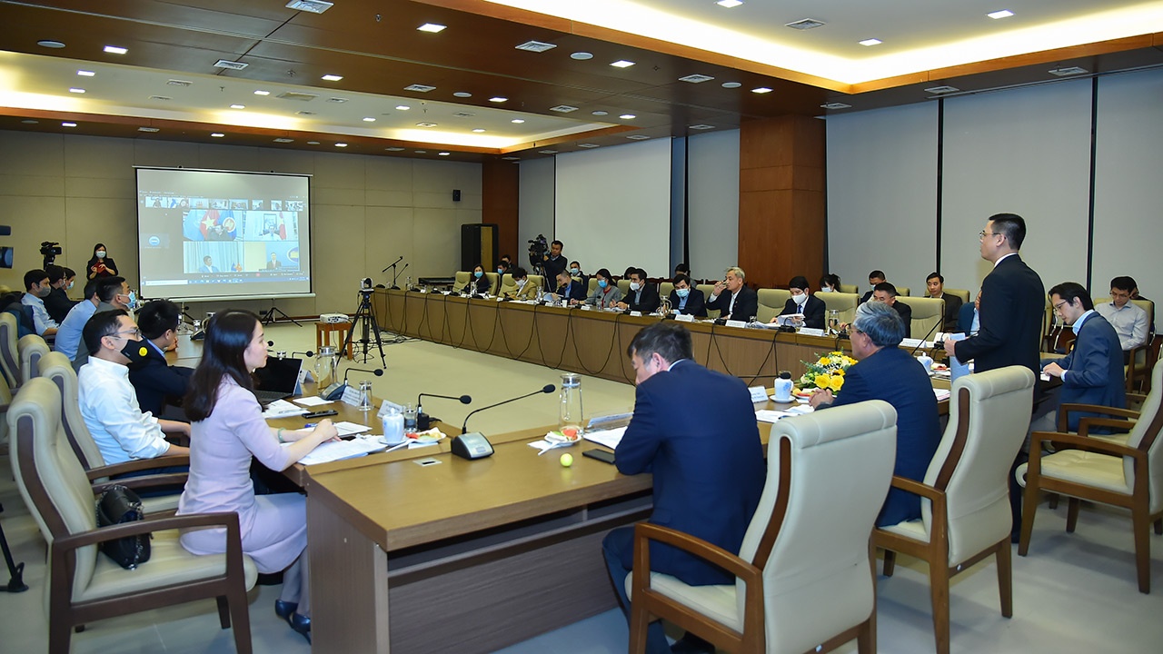 thach thuc an ninh phi truyen thong anh 3