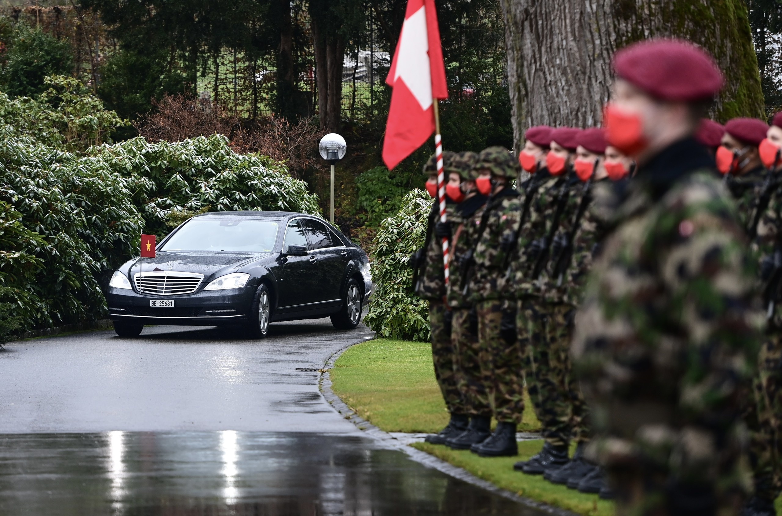 cong du Thuy Si anh 1