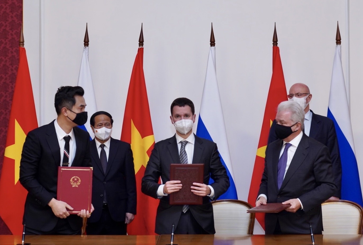 chu tich nuoc anh 18