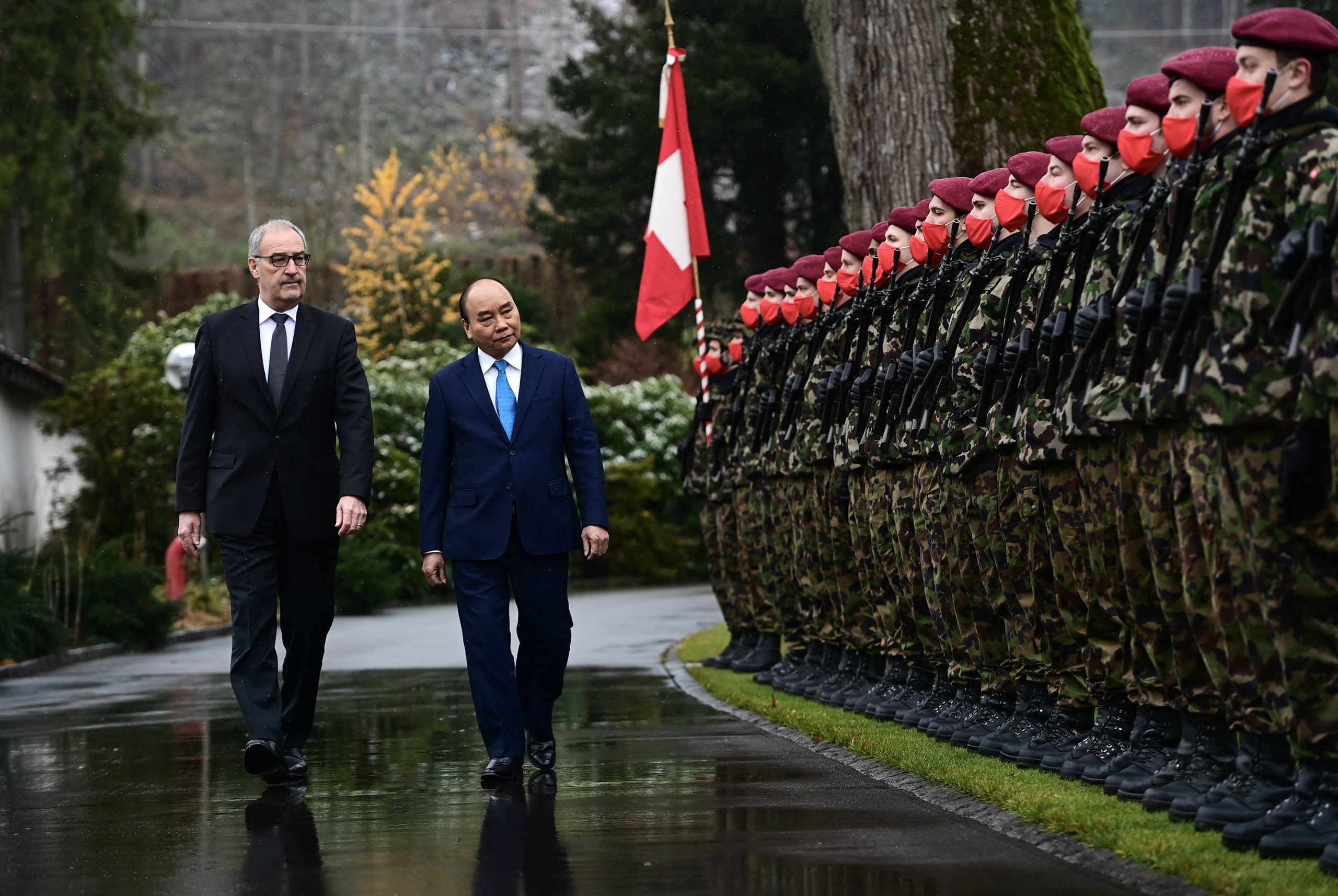 cong du Thuy Si anh 3