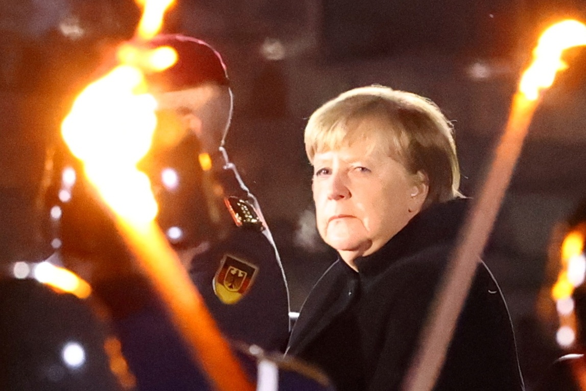 Ba Merkel roi nhiem so trong anh duoc cua dai quan le hinh anh