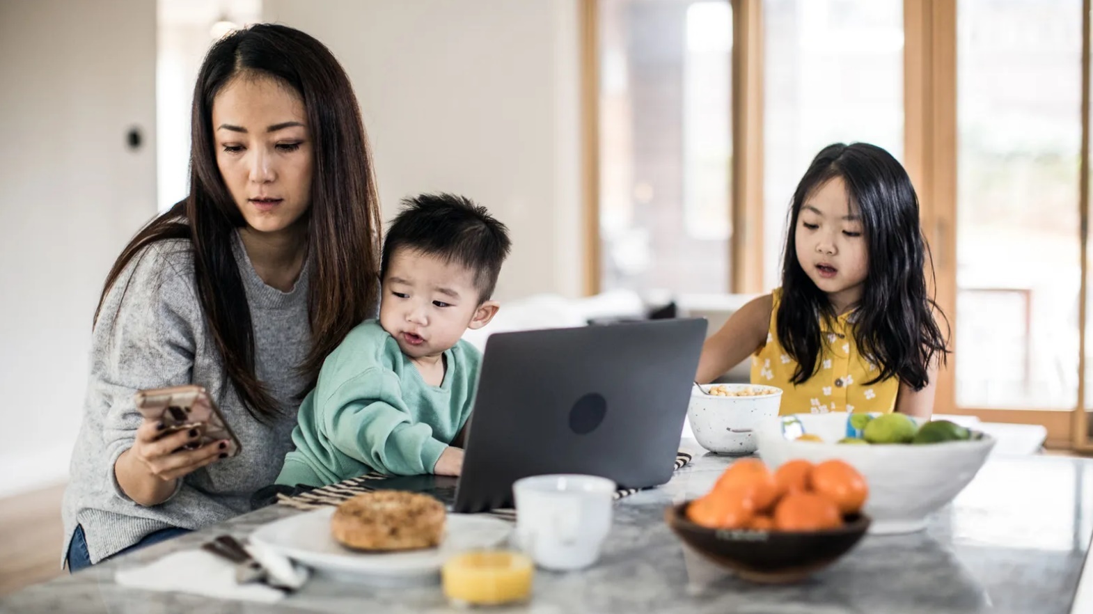 Quyen 'mac ke sep' ngoai gio lam hinh anh