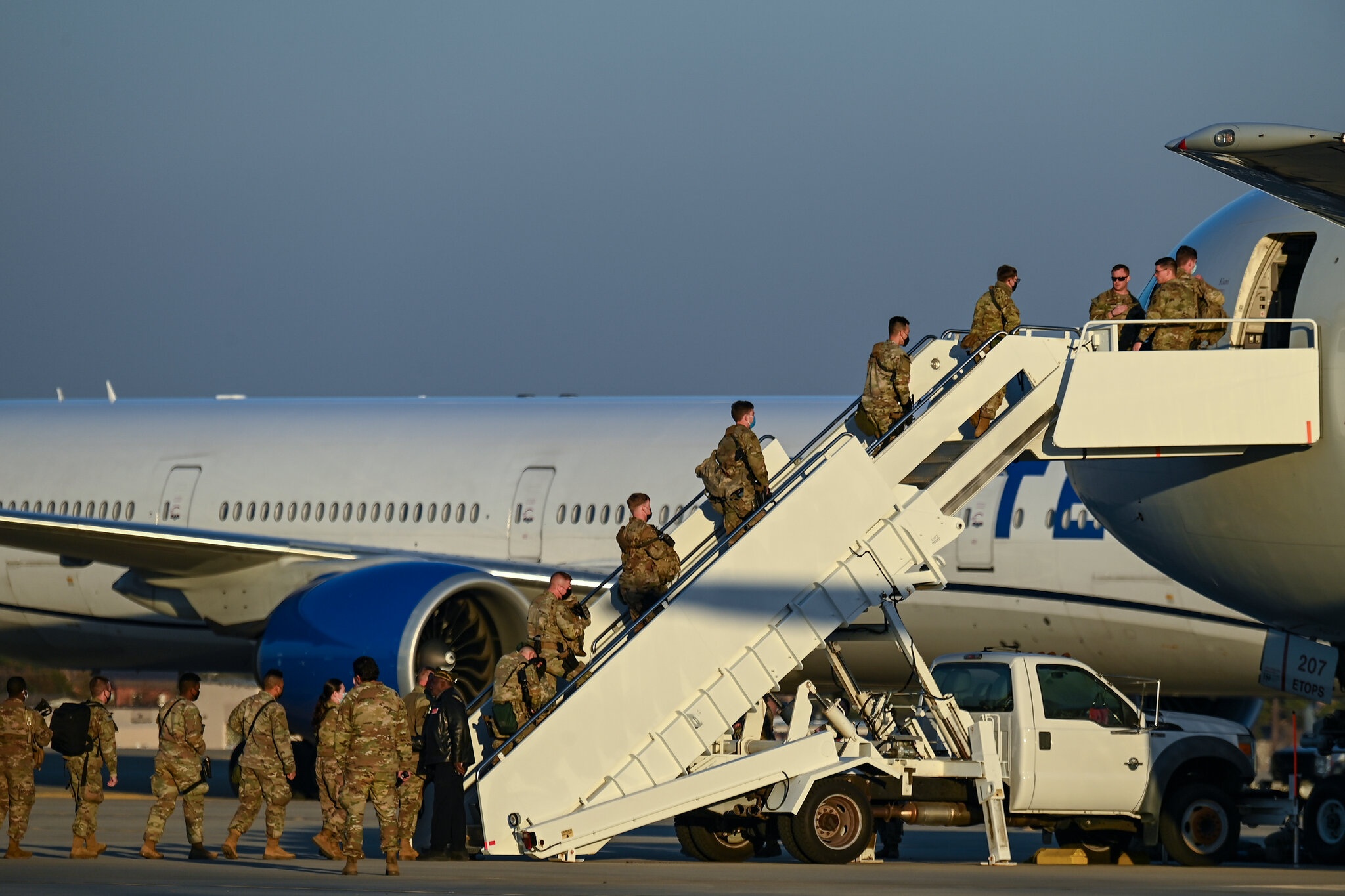 linh My toi chau Au anh 1