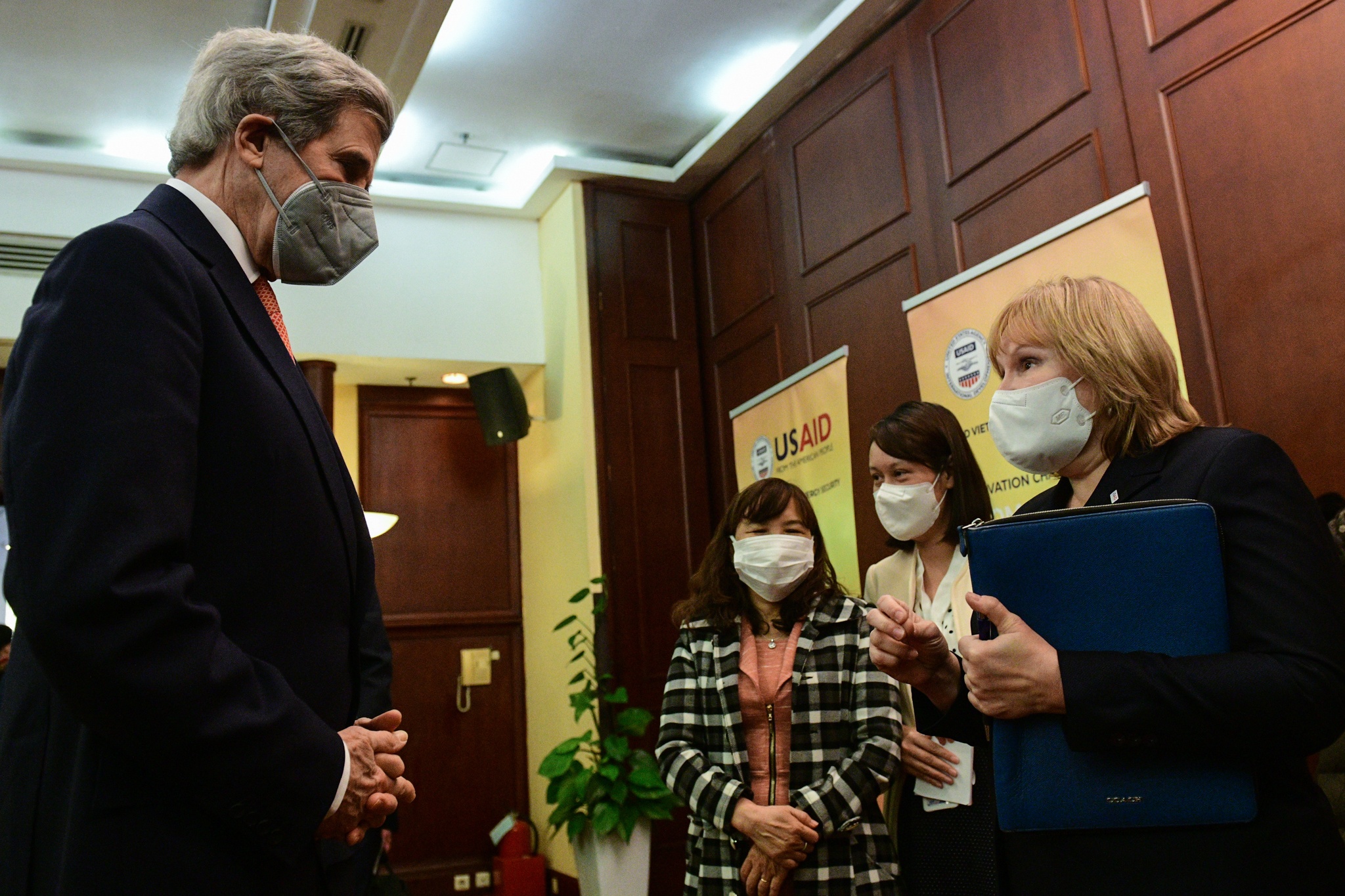 John Kerry den Viet Nam anh 3