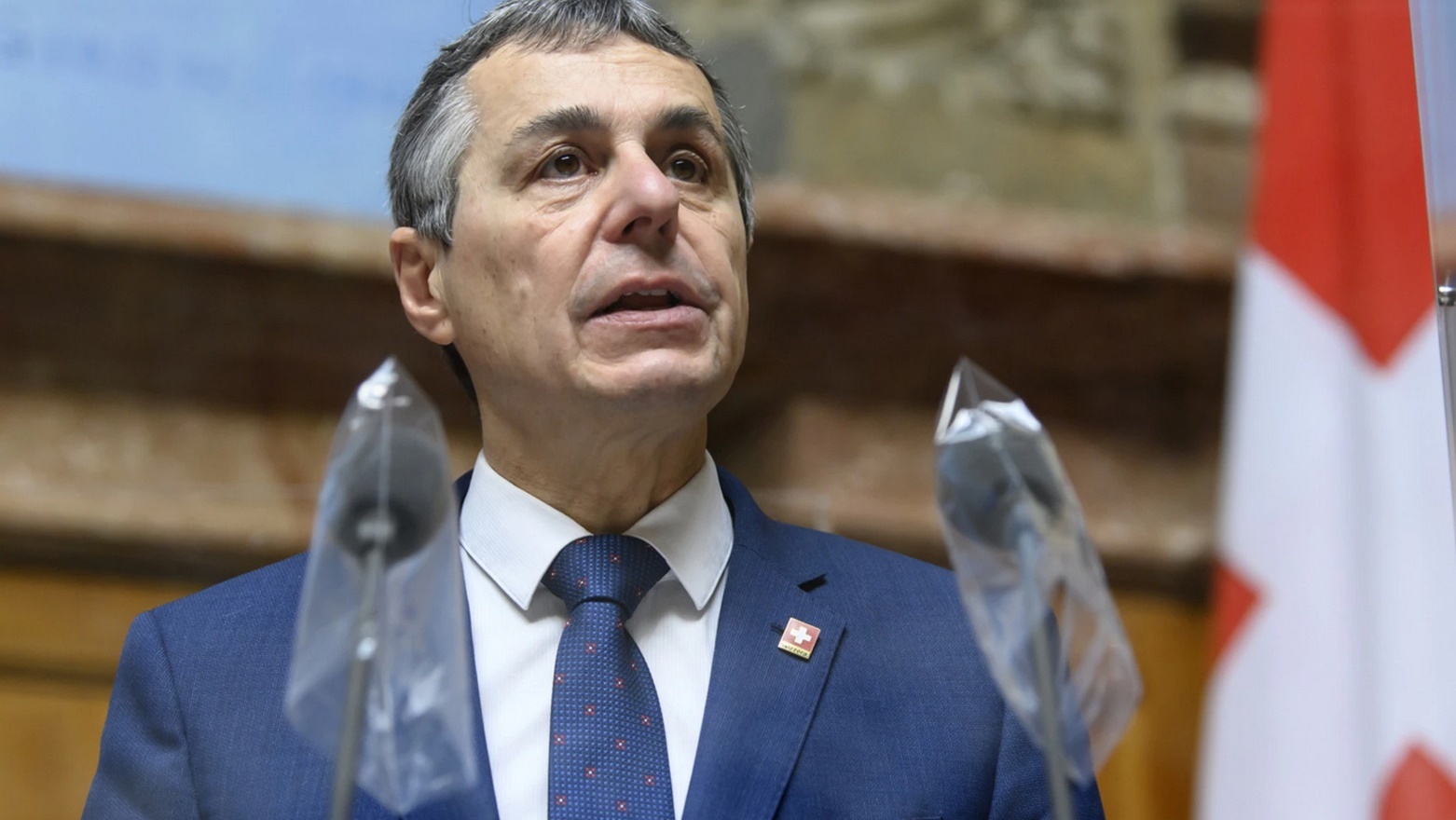 Pha le trung lap, Thuy Si dong bang tai san Nga hinh anh