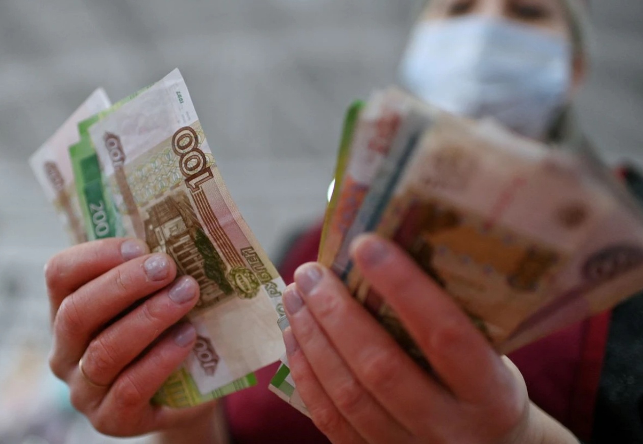 Nga cho phep dung dong rup de tra no cac nuoc khong than thien hinh anh