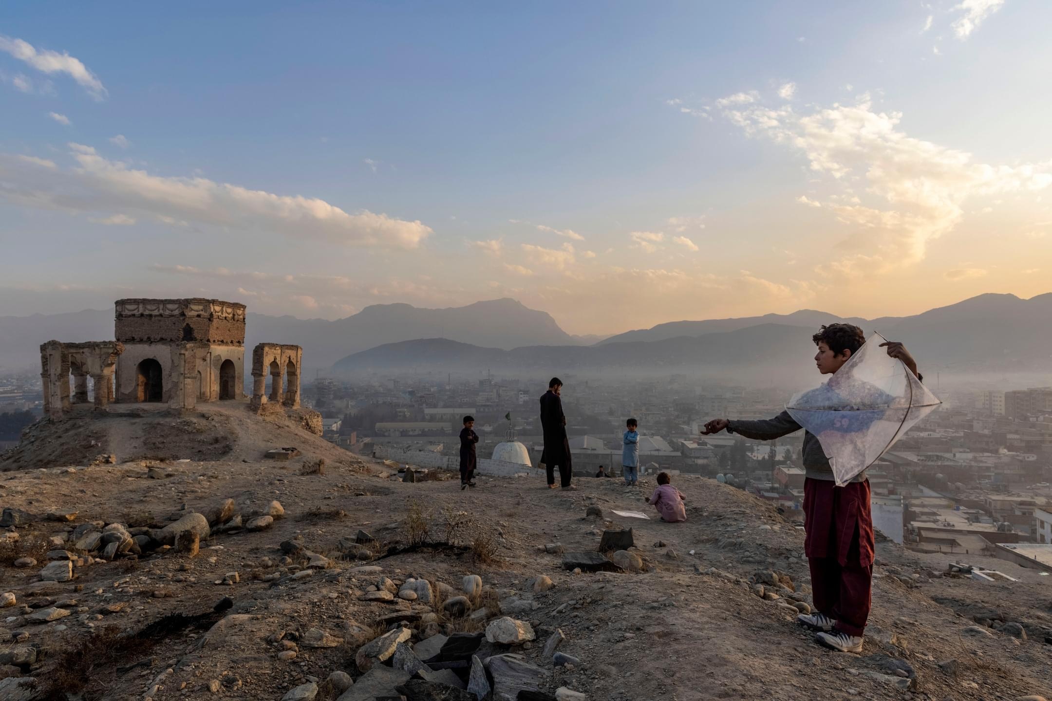 Cao toc chet choc nhat Afghanistan dan hoi sinh hinh anh