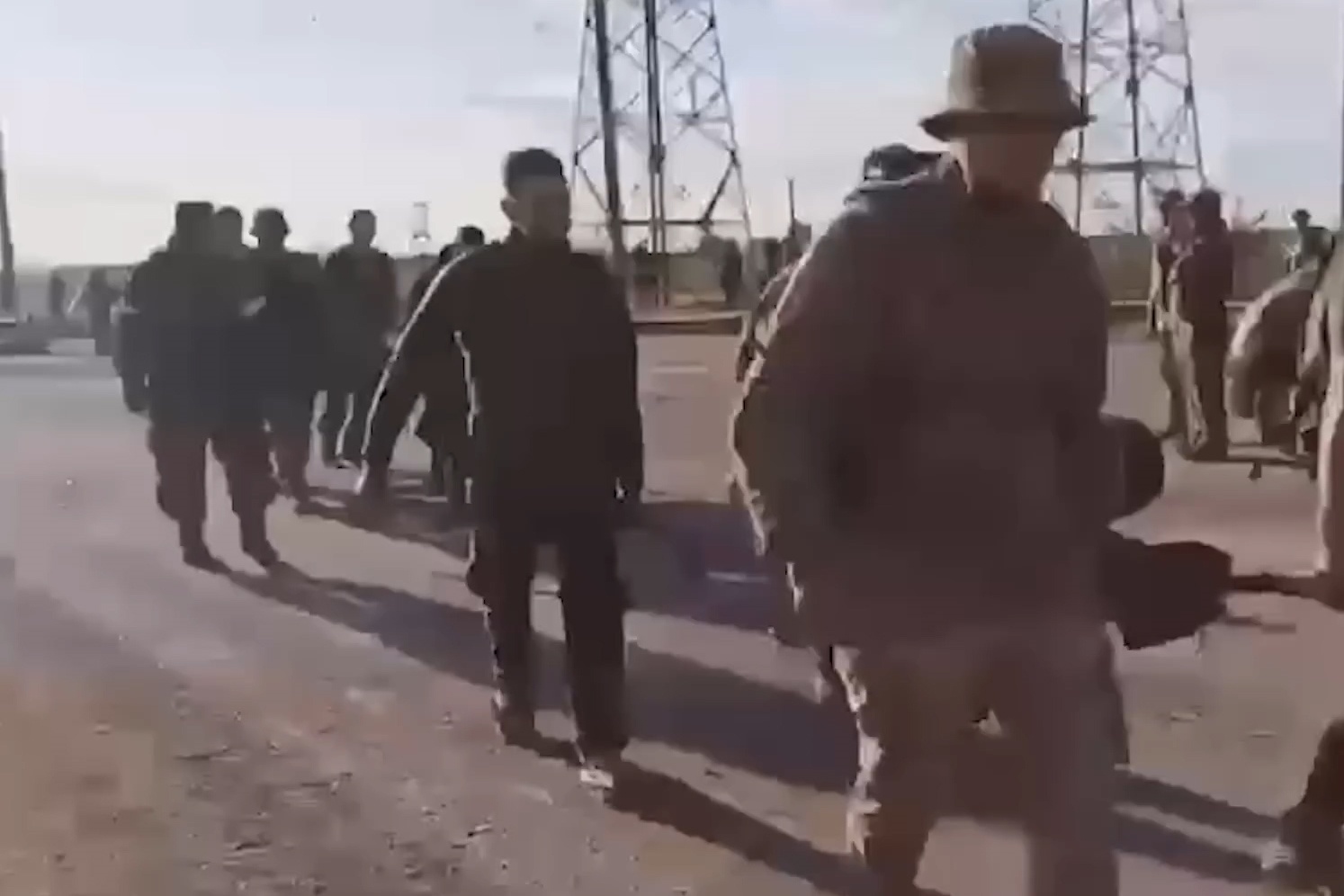 Canh binh si Ukraine roi 'phao dai cuoi cung o Mariupol' hinh anh