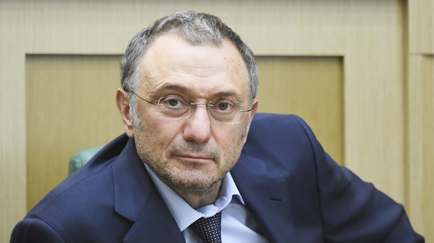 chu nhan sieu du thuyen Nga anh 3