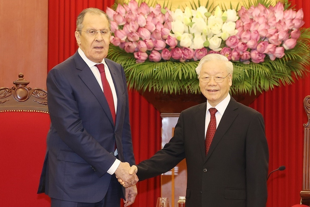 Tong bi thu Nguyen Phu Trong tiep Ngoai truong Nga Sergey Lavrov hinh anh