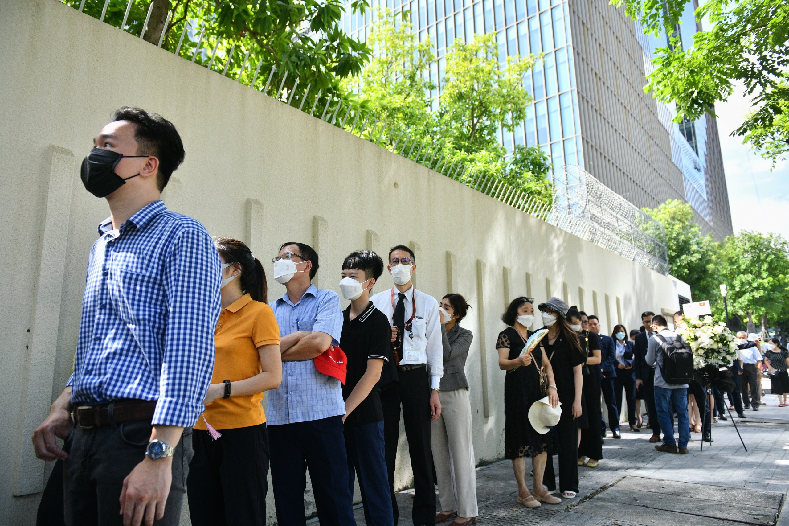 tuong niem ong Abe anh 7