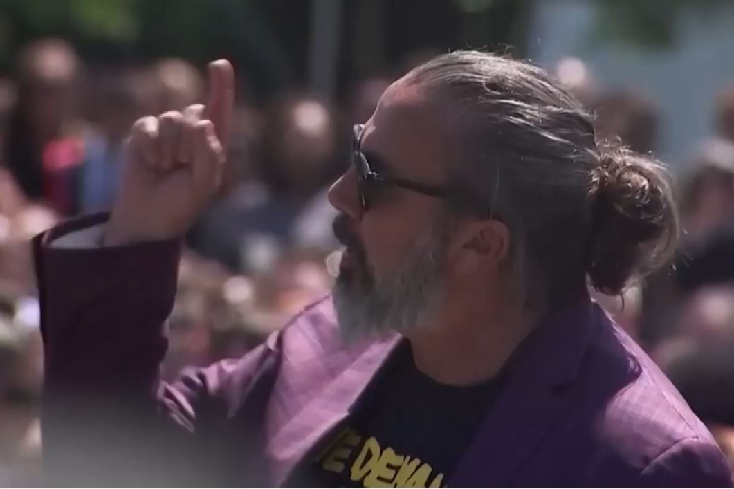 Bo nan nhan vu xa sung bat day ngat loi ong Biden hinh anh