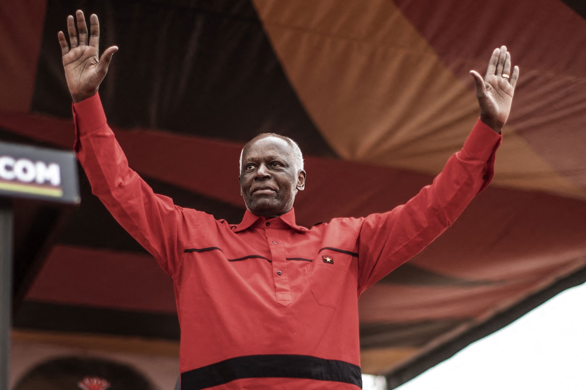 Cuoc tranh gianh xuyen luc dia vi thi hai co lanh dao Angola hinh anh