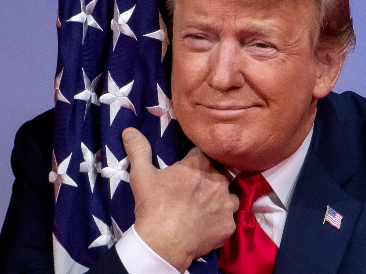 Ong Trump co the lat nguoc tinh the sau vu kham xet cua FBI hinh anh