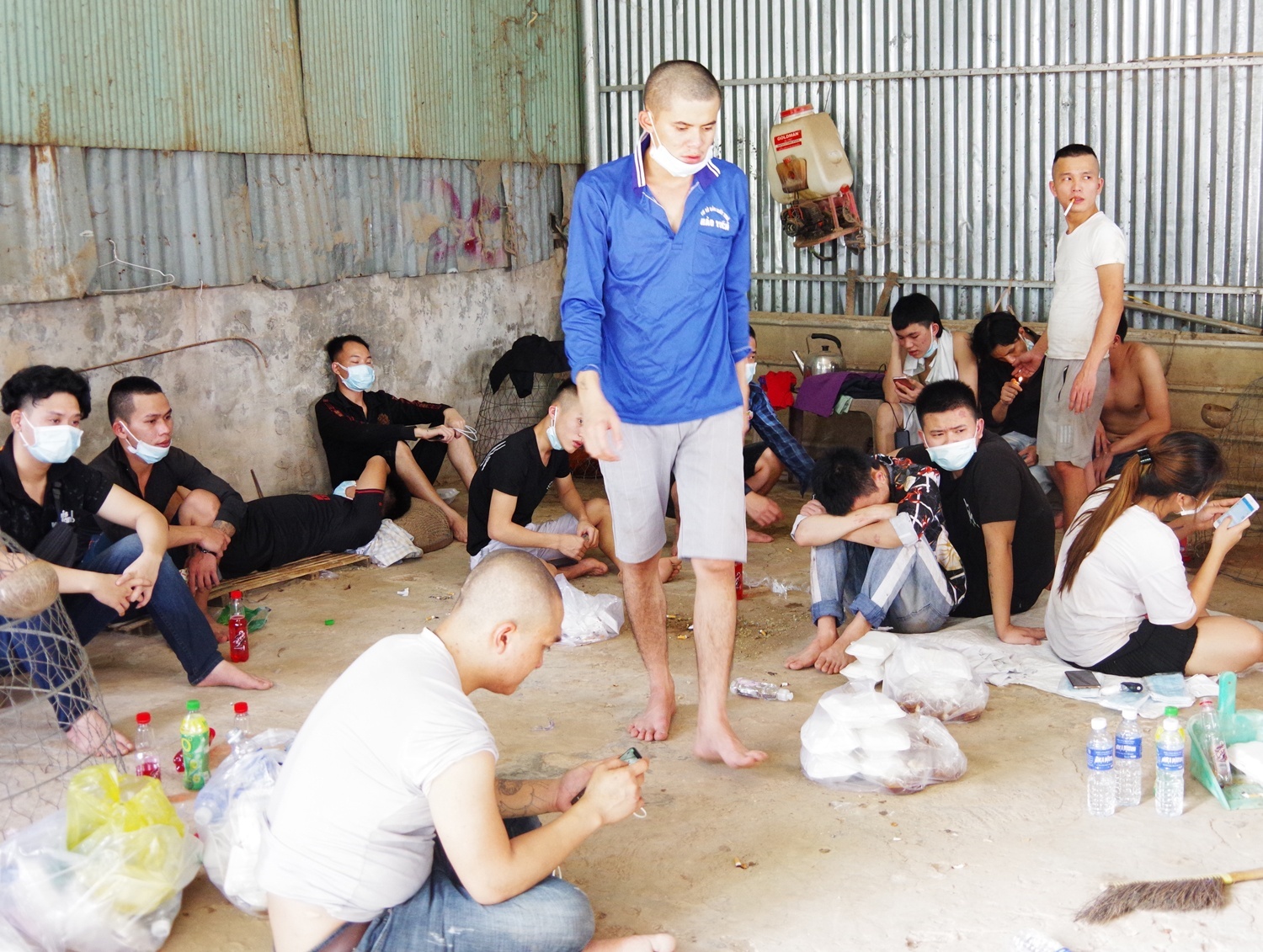 Tong lanh su Vu Ngoc Ly: Con nhieu nan nhan Viet o Campuchia hinh anh