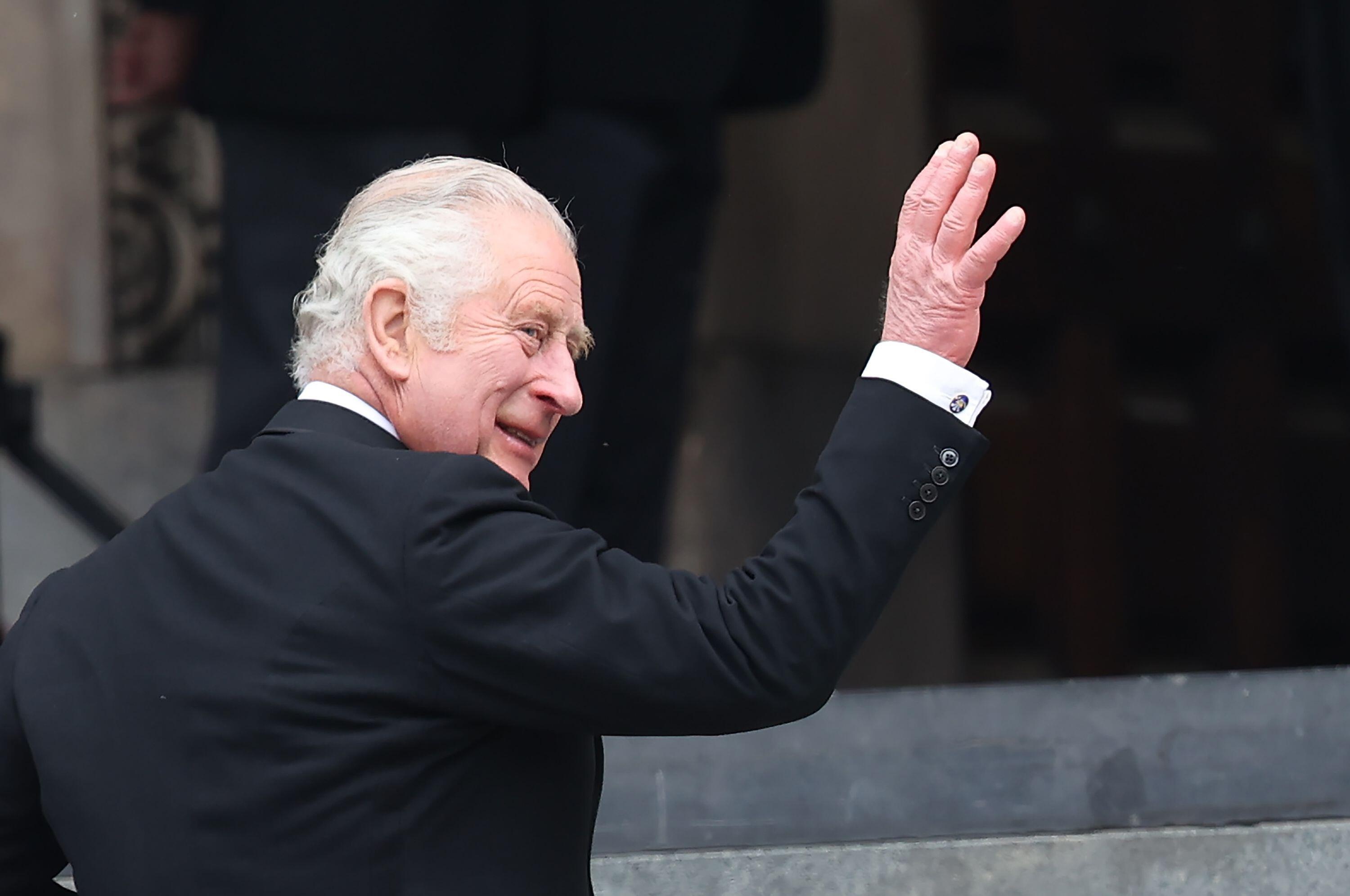 Trieu dai thoi Vua Charles III se ra sao hinh anh