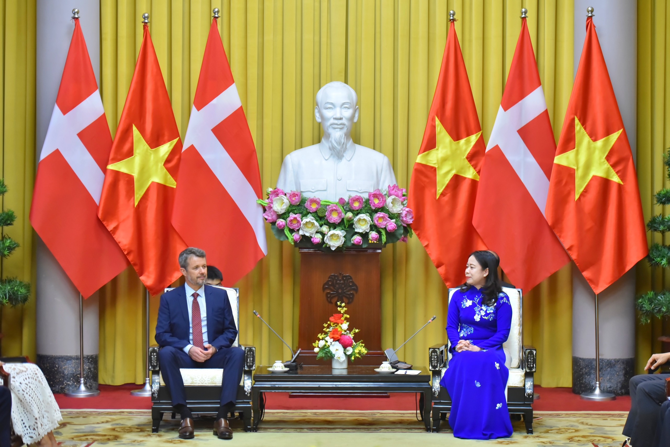 Thai tu Frederik anh 7