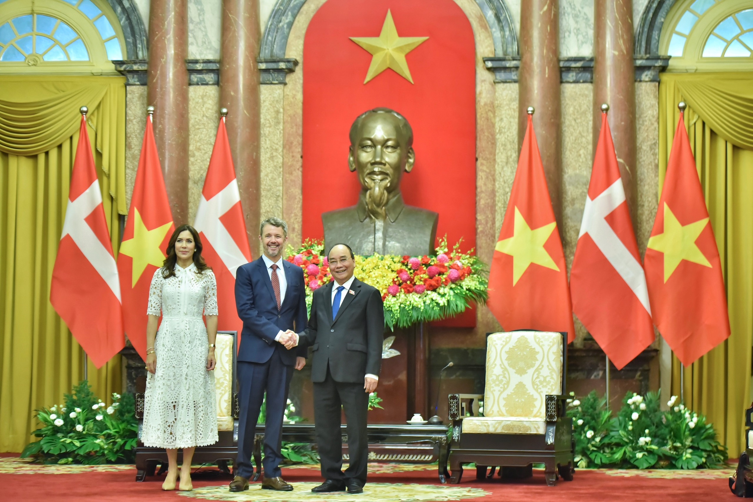 Thai tu Frederik anh 1