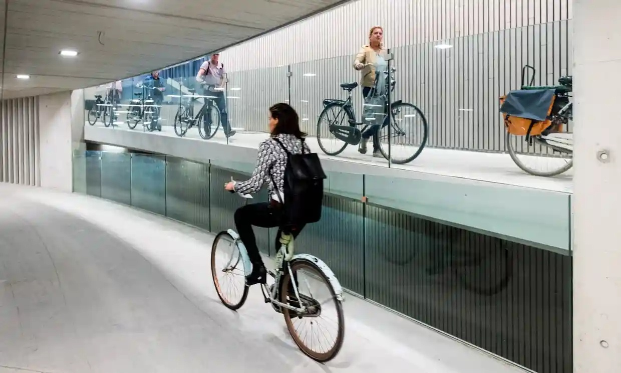 bai gui xe dap,  Ha Lan anh 1