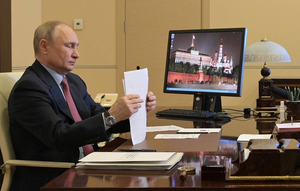 Tra dua EU, Nga dua 8 quan chuc vao danh sach den hinh anh