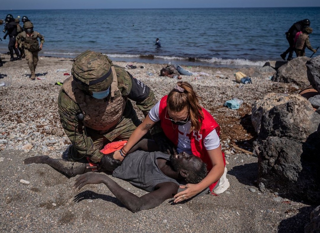 Dang sau vu 8.000 nguoi nhap cu tran vao Ceuta hinh anh