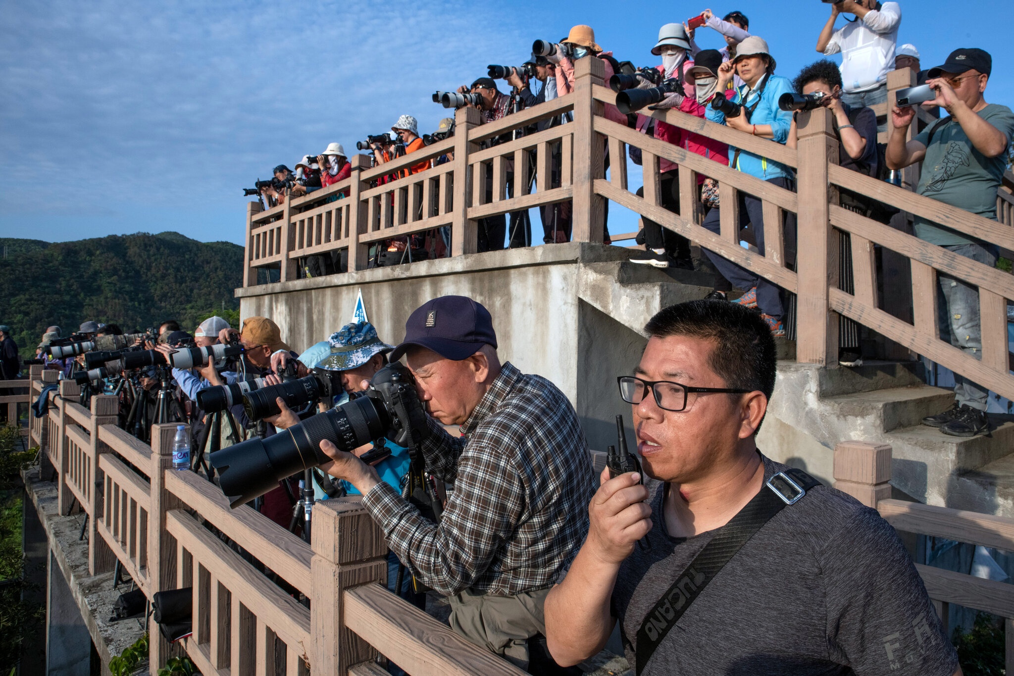 nguoi Trung Quoc do xo di chup anh nong thon anh 7