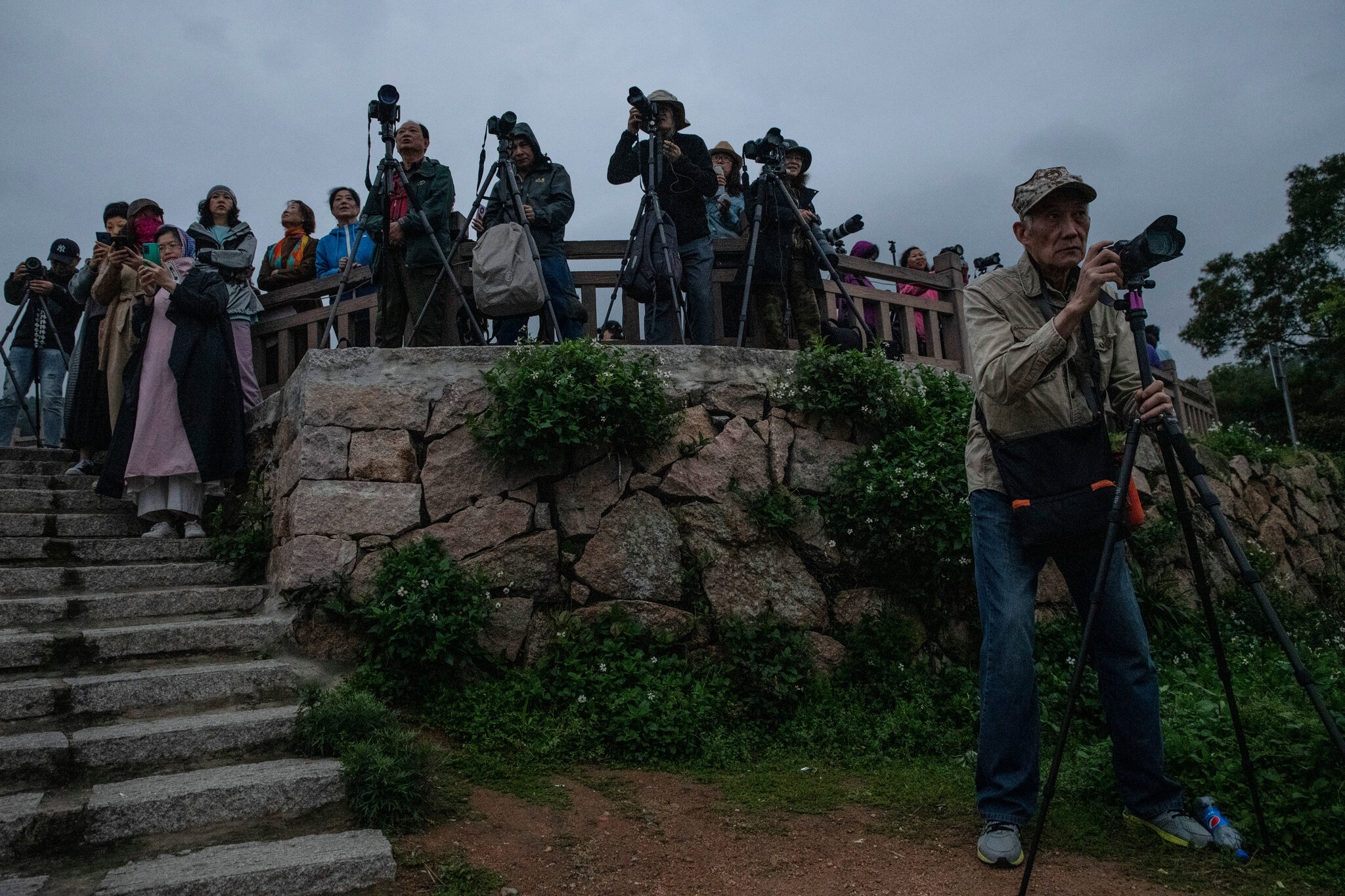 nguoi Trung Quoc do xo di chup anh nong thon anh 6