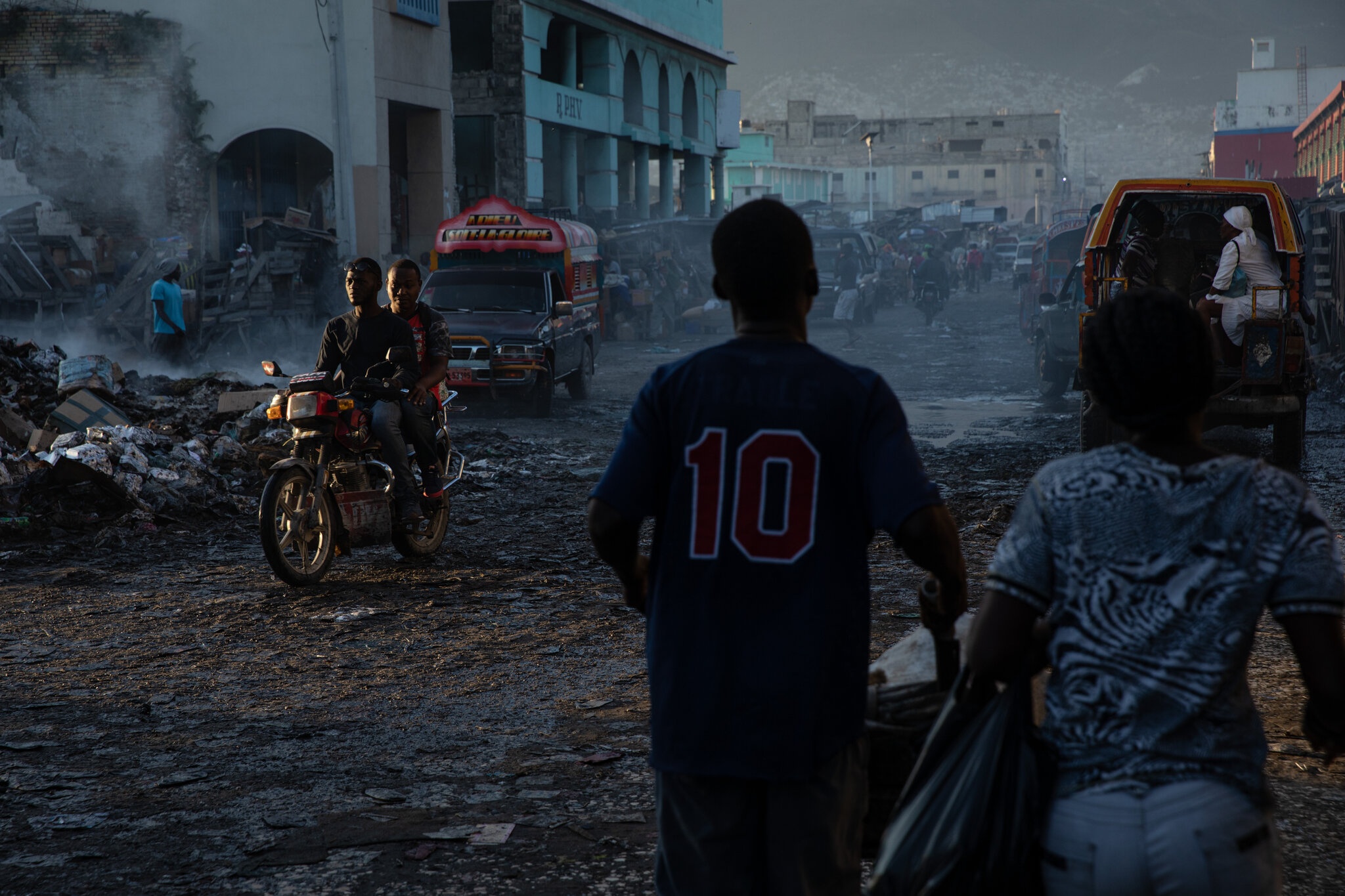 Quan chuc Haiti tham nhung anh 3