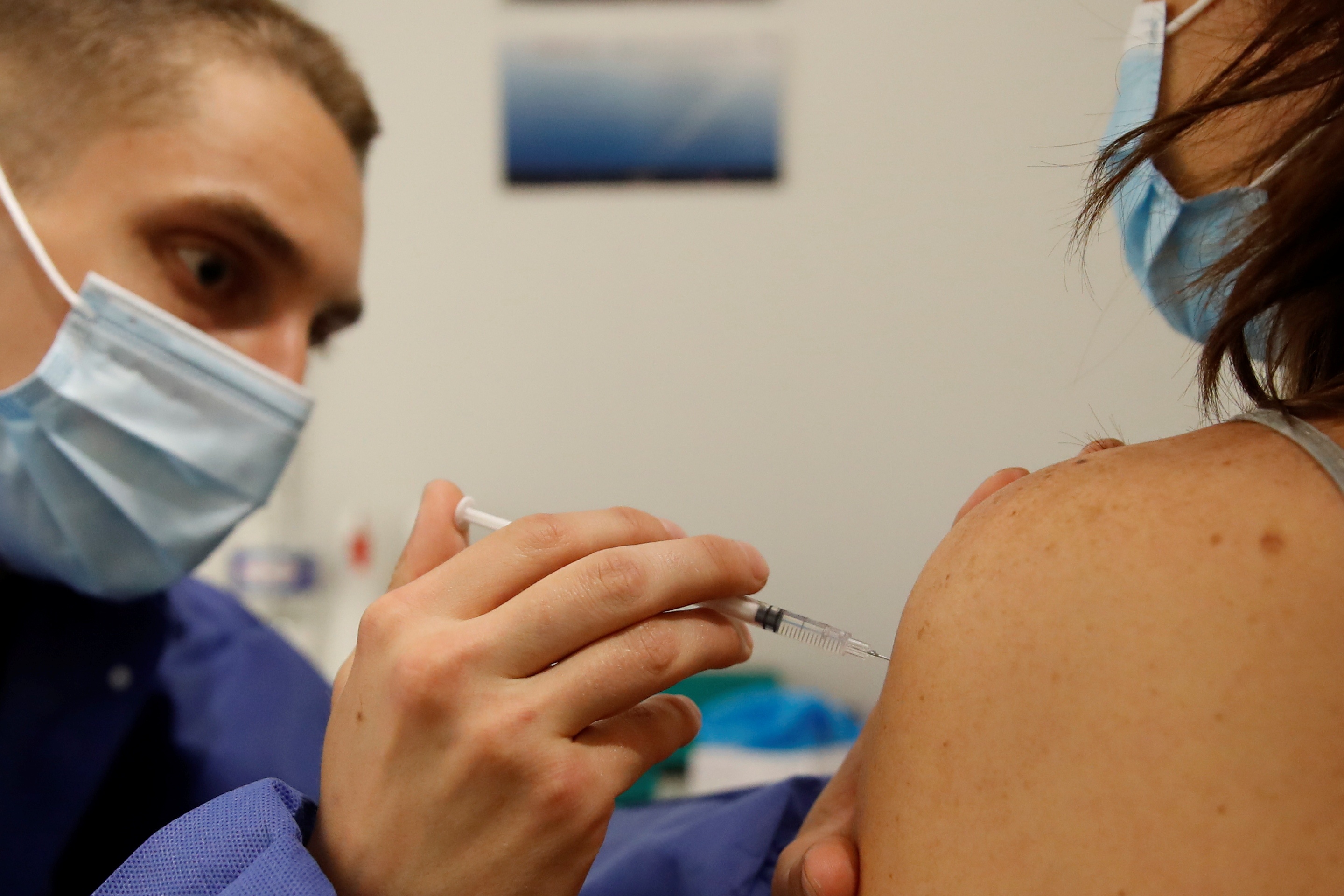 Tiem ket hop vaccine anh 1