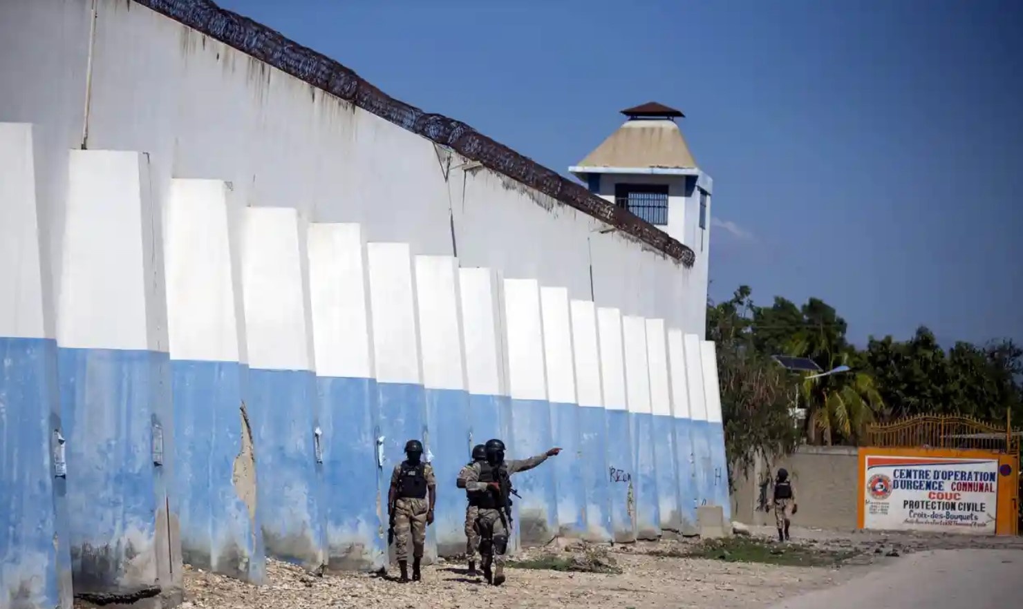 Tu nhan chet doi hang loat o Haiti hinh anh