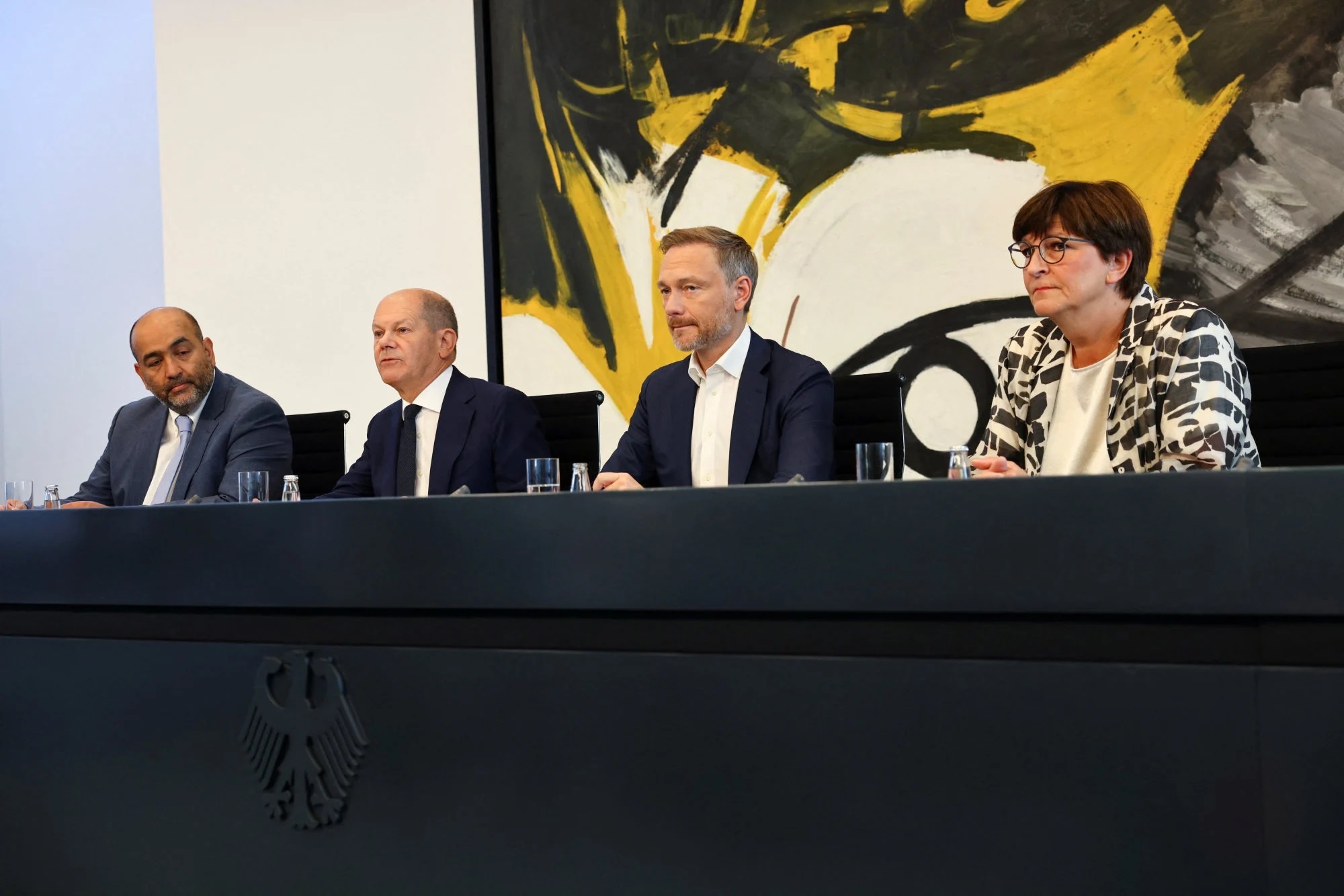 Goi cuu tro cua Duc anh 1