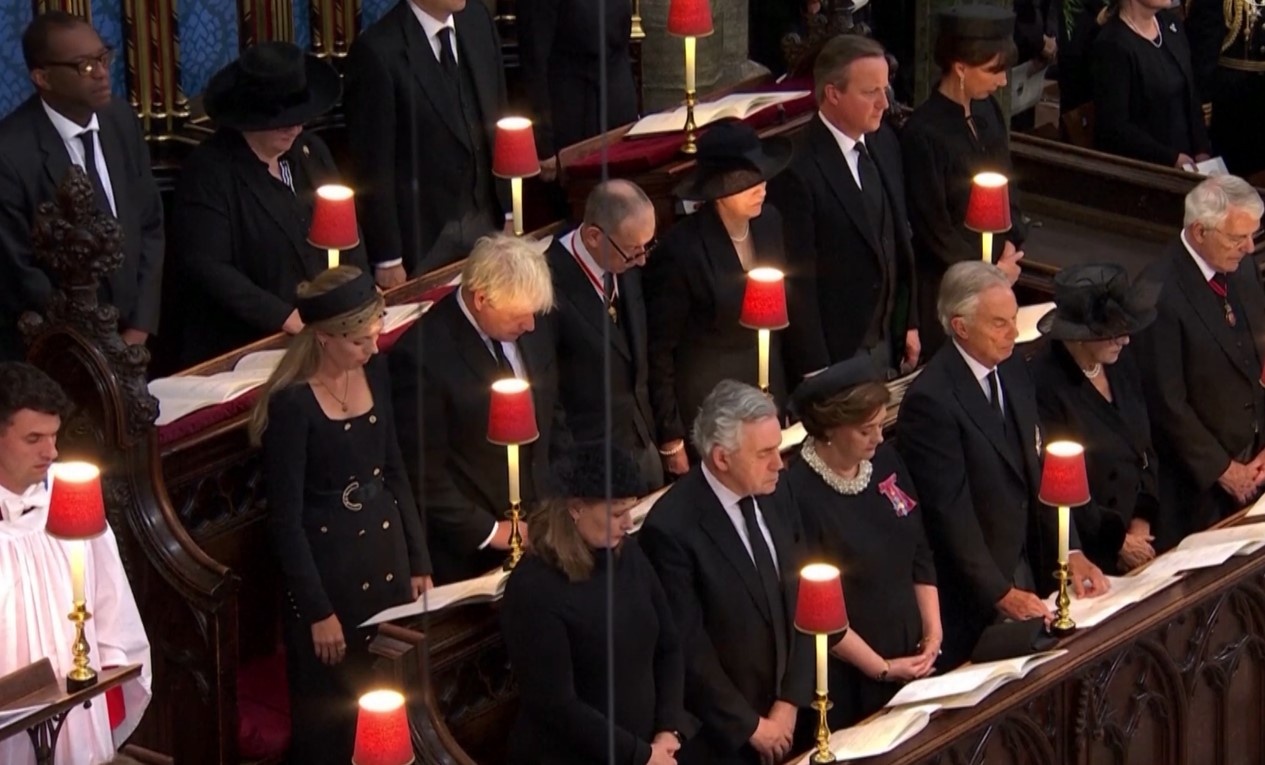 Cac nha lanh dao the gioi danh phut tuong niem Nu hoang Elizabeth II hinh anh