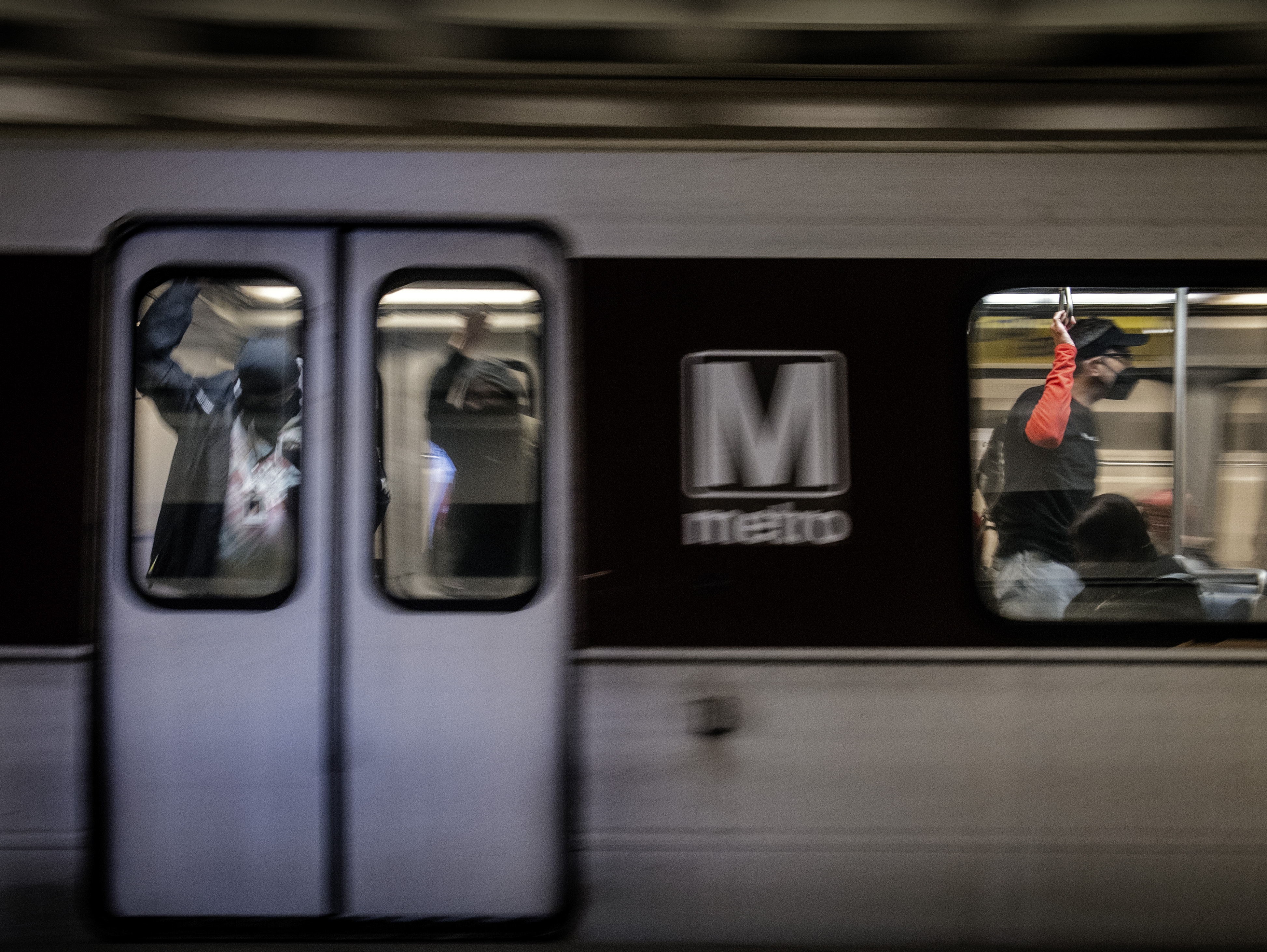 Bi tau keo thiet mang o My vi day dat cho mac cua hinh anh